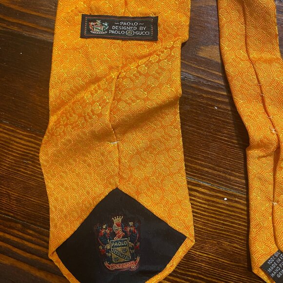 Gucci by Paolo Gucci orange patterned Men's silk Neck Tie - Picture 4 of 4
